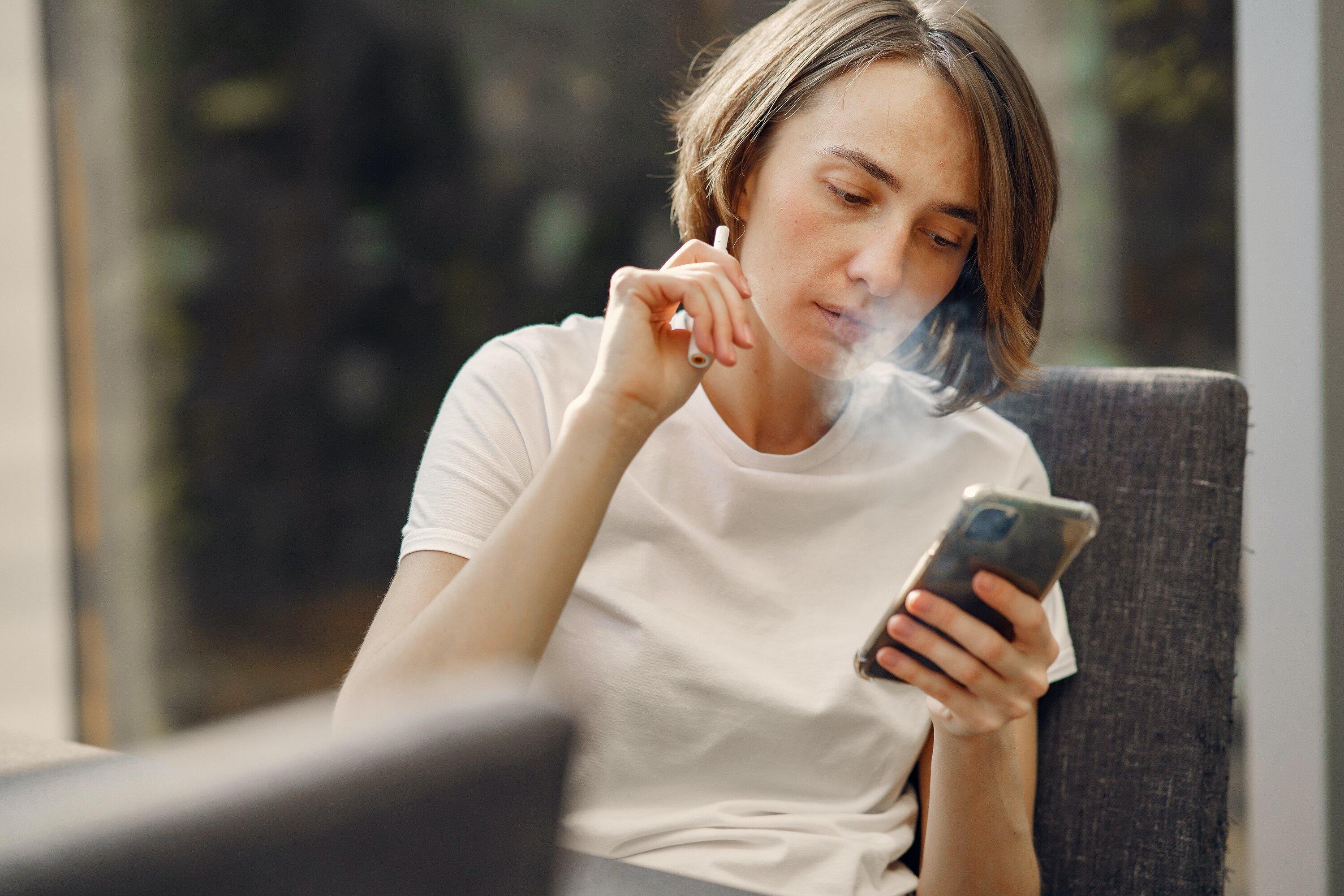 Is Using E-Cigarettes the Solution to Quit Smoking? - V8PR.uk