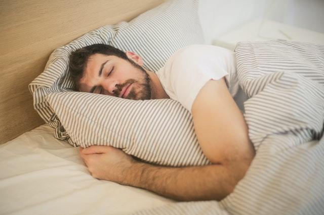 How to Minimise the Effects of Vaping on Your Sleep - V8PR.uk