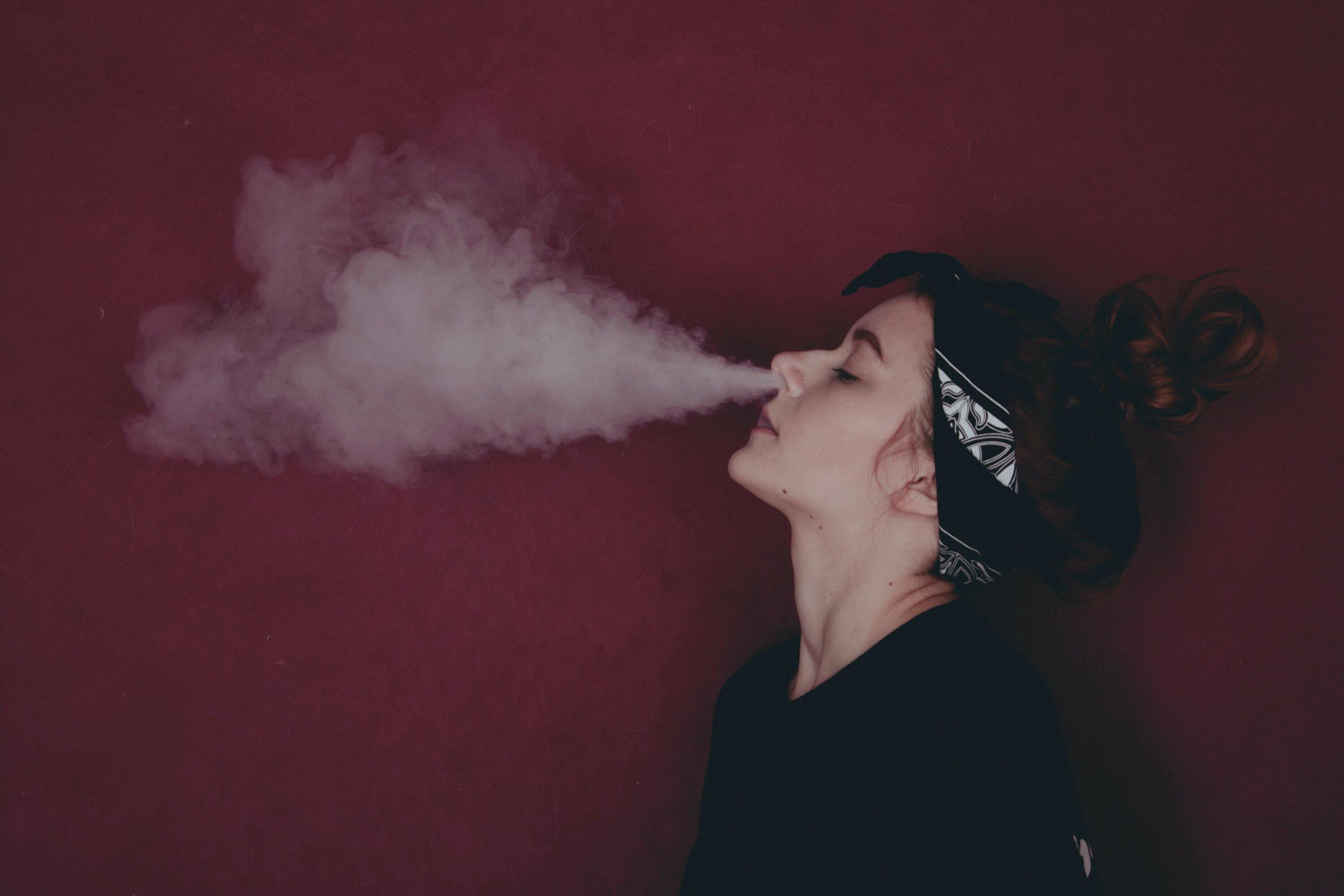 Why Smokers Must Hang Out With Vapers - What to Know - V8PR.uk