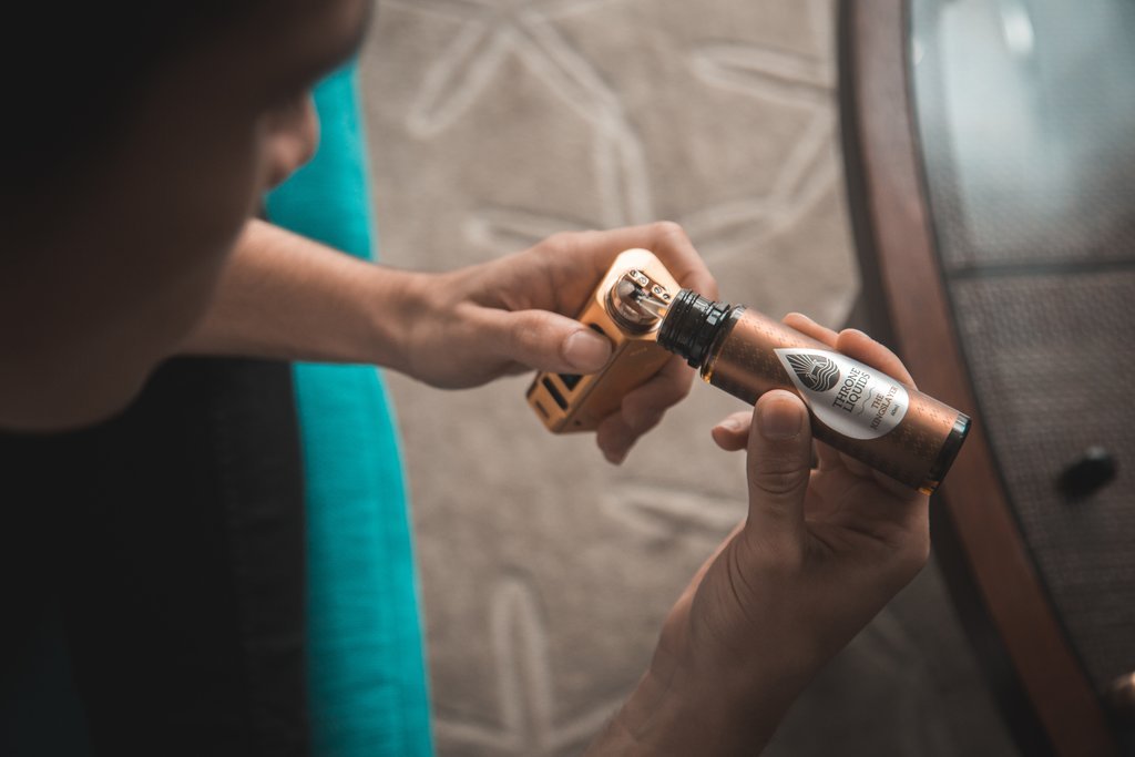 4 Factors to Consider When You're Choosing Vape Juices - Our Guide - V8PR.uk
